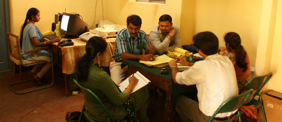 CHET's MHBI team interviews Entomologist at District Malaria Office
